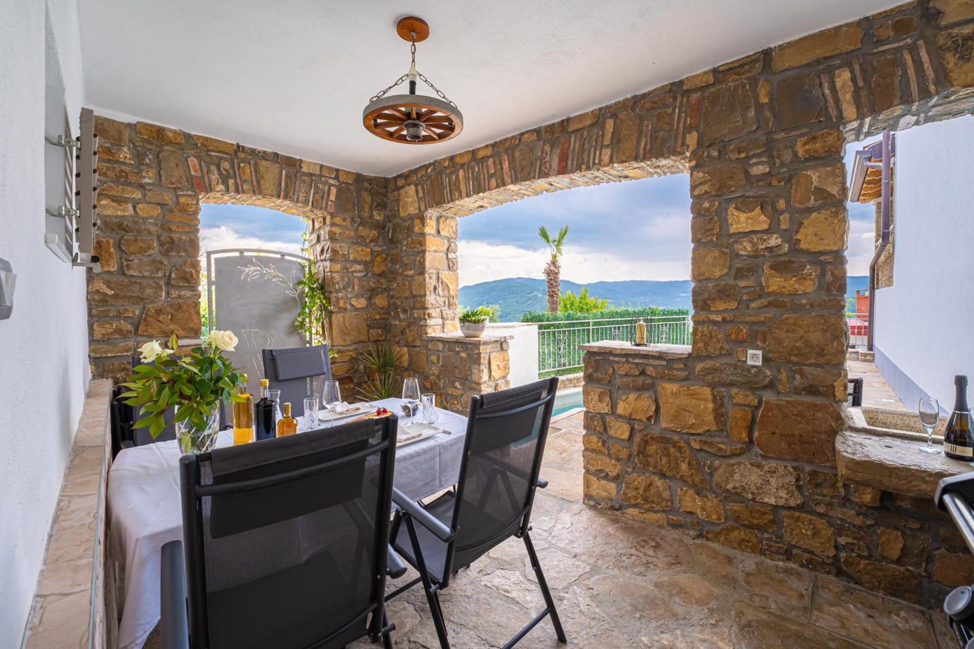 Holiday Home Belveder Motovun With Heated Pool Ливаде Экстерьер фото