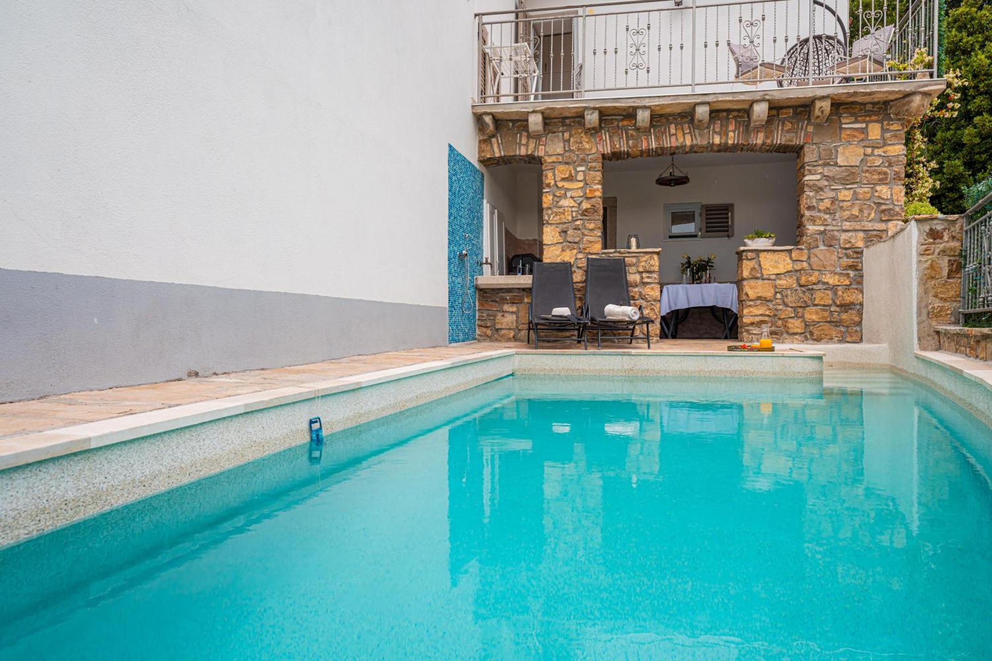 Holiday Home Belveder Motovun With Heated Pool Ливаде Экстерьер фото