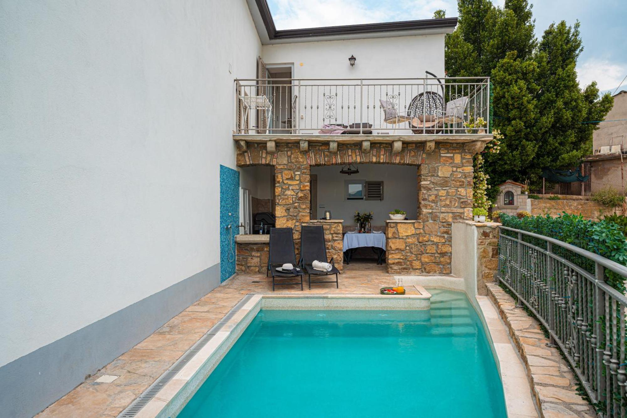Holiday Home Belveder Motovun With Heated Pool Ливаде Экстерьер фото