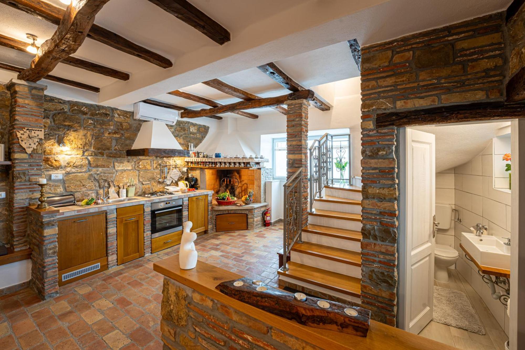 Holiday Home Belveder Motovun With Heated Pool Ливаде Экстерьер фото